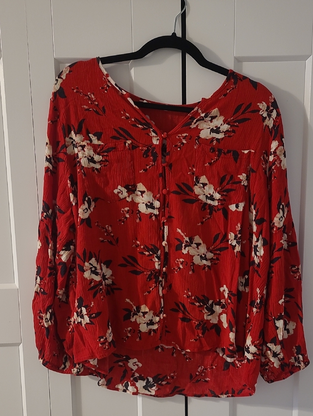 Long-sleeved Red And White Floral Top Button Down W/ Pockets And Lantern Sleeves